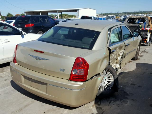 2C3CA5CV9AH212797 - 2010 CHRYSLER 300 TOURIN GOLD photo 4