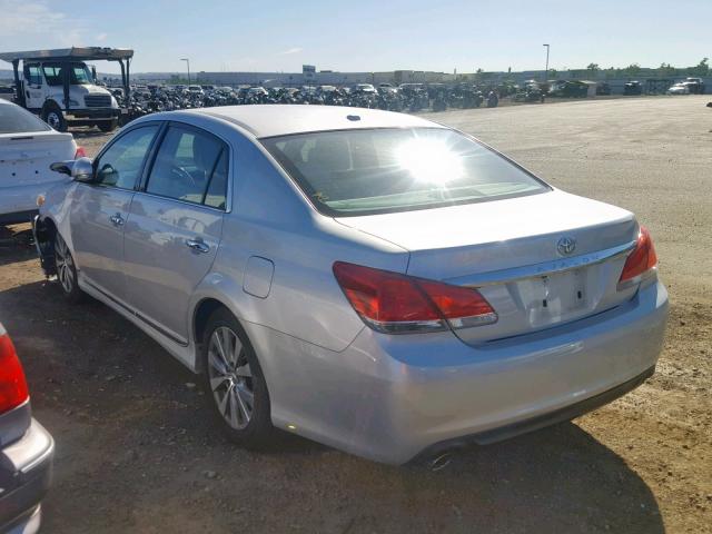 4T1BK3DBXBU418959 - 2011 TOYOTA AVALON BAS SILVER photo 3