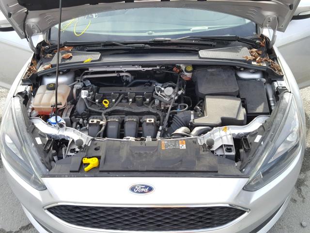 1FADP3K25GL333077 - 2016 FORD FOCUS SE SILVER photo 7