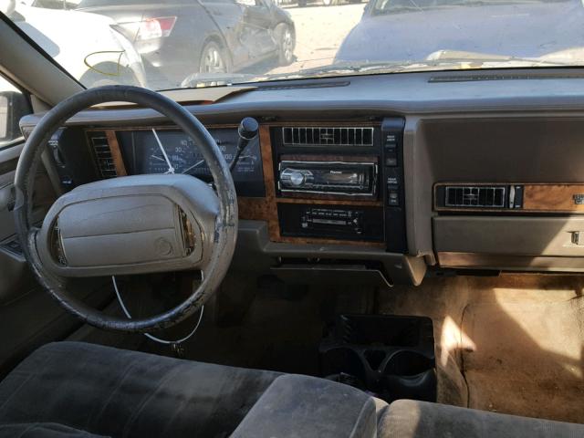 1G4AG5545T6443525 - 1996 BUICK CENTURY SP BROWN photo 9