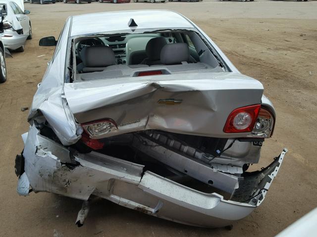 1G1ZB5E03CF110638 - 2012 CHEVROLET MALIBU LS 银色 照片 9
