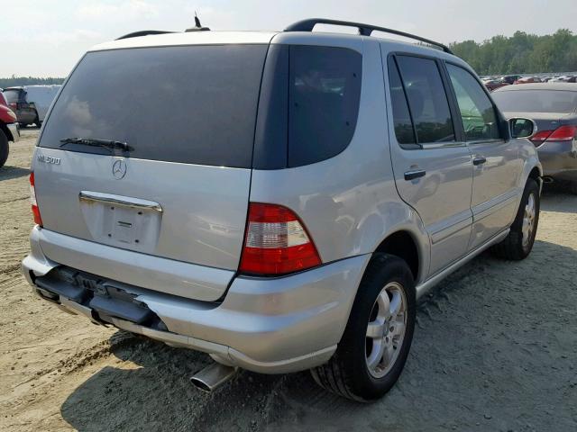 4JGAB75EX2A299386 - 2002 MERCEDES-BENZ ML 500 SILVER photo 4