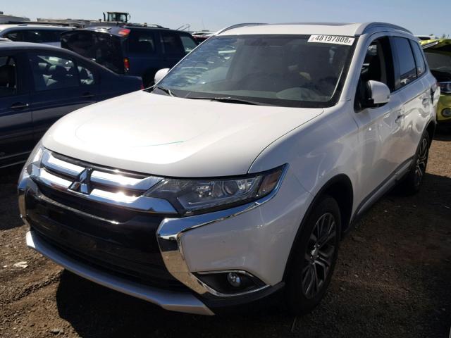 JA4AD3A37HZ014448 - 2017 MITSUBISHI OUTLANDER WHITE photo 2