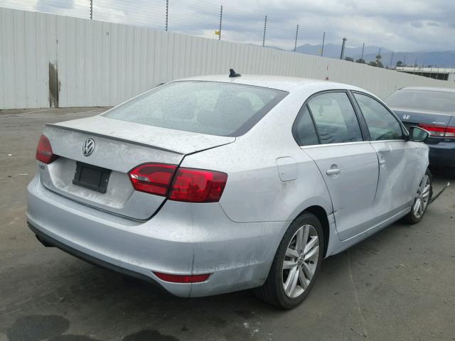 3VW467AJ9CM465388 - 2012 VOLKSWAGEN JETTA GLI SILVER photo 4