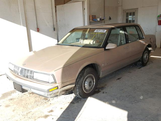 1G3CW54C0K1345815 - 1989 OLDSMOBILE 98 REGENCY TAN photo 2