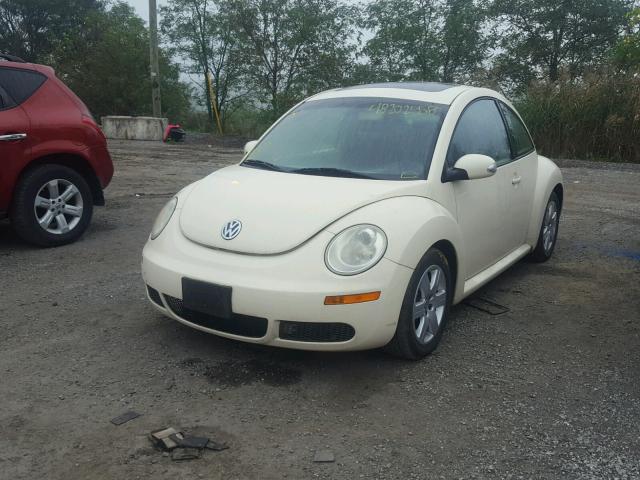 3VWRW31CX7M502504 - 2007 VOLKSWAGEN NEW BEETLE BEIGE photo 2