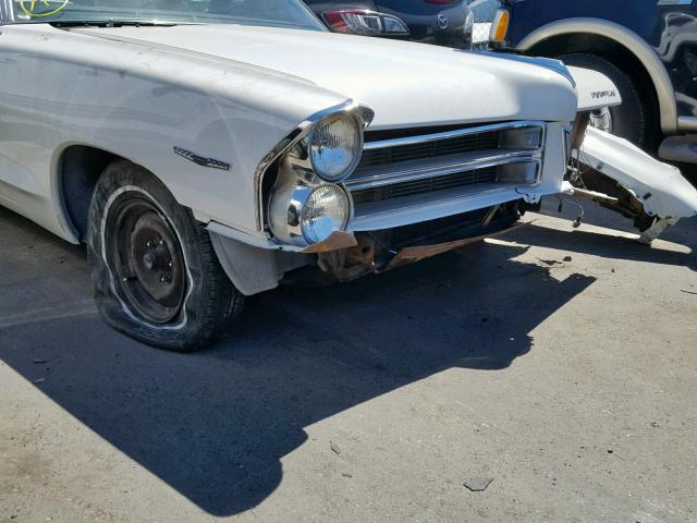 252675D122720 - 1965 PONTIAC CATALINA WHITE photo 10