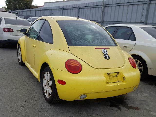 3VWCC21C2YM410698 - 2000 VOLKSWAGEN NEW BEETLE 黄色 照片 3