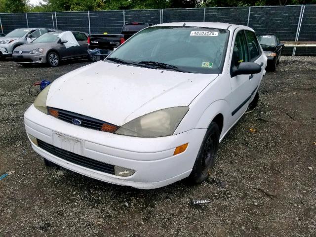 1FAFP33P64W187897 - 2004 FORD FOCUS LX WHITE photo 2