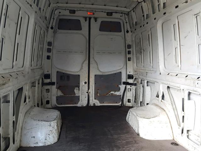 WDYPF445785335950 - 2008 FREIGHTLINER SPRINTER 3 WHITE photo 9