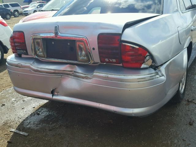 1LNHM87A21Y657224 - 2001 LINCOLN LS فضي صورة 9