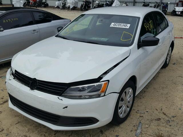 3VW2K7AJ0EM399285 - 2014 VOLKSWAGEN JETTA BASE WHITE photo 2