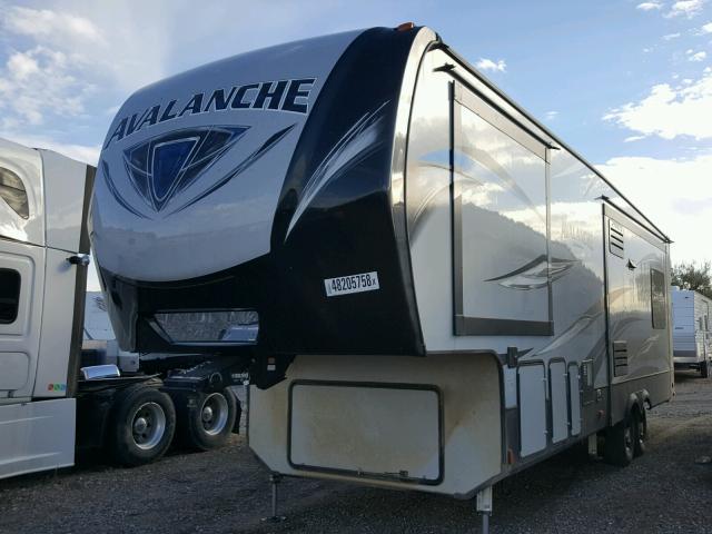 4YDF30026JE761023 - 2018 KEYSTONE AVALANCHE GRAY photo 2