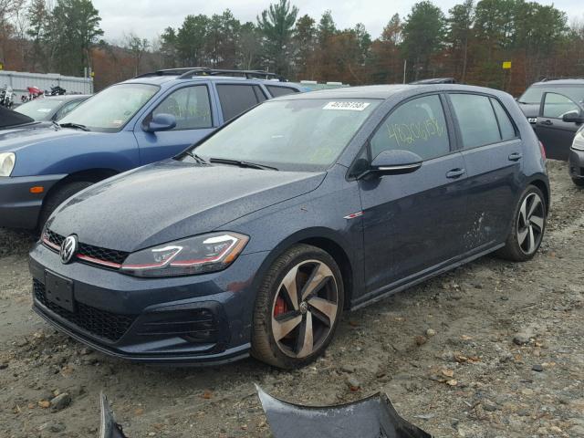 3VW447AU1JM257924 - 2018 VOLKSWAGEN GTI S/SE GRAY photo 2