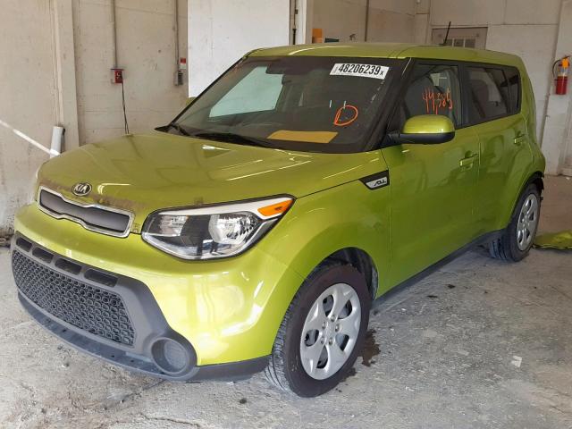 KNDJN2A22F7759086 - 2015 KIA SOUL GREEN photo 2