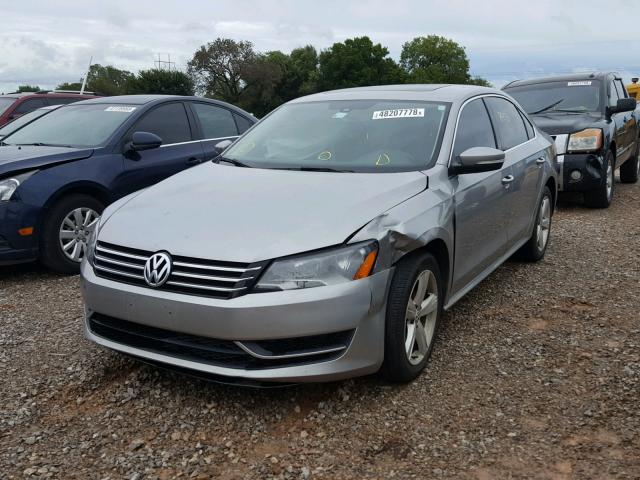 1VWBH7A3XDC009373 - 2013 VOLKSWAGEN PASSAT SE SILVER photo 2