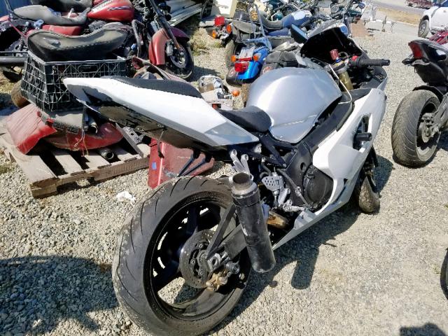 JS1GN7CA242105303 - 2004 SUZUKI GSX-R600 K WHITE photo 4