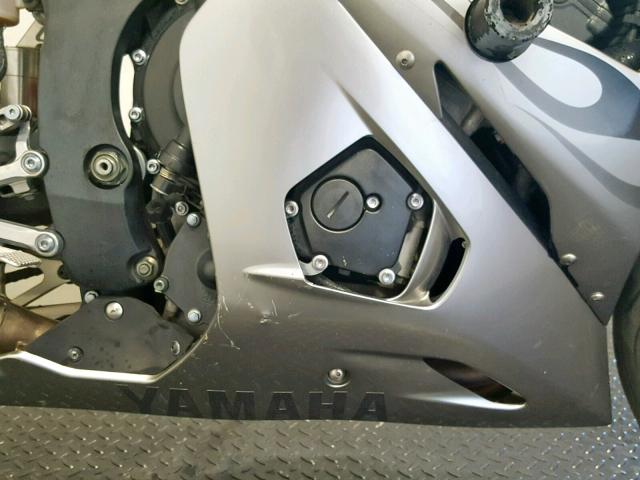 JYARJ06E94A014613 - 2004 YAMAHA YZFR6 L SILVER photo 16