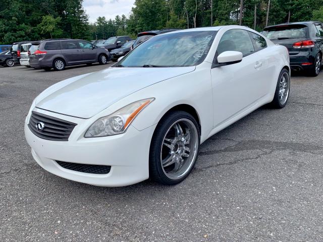 JNKCV64F09M654744 - 2009 INFINITI G37 WHITE photo 1