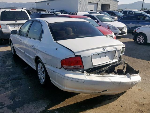 KMHWF25S52A642866 - 2002 HYUNDAI SONATA GL WHITE photo 3