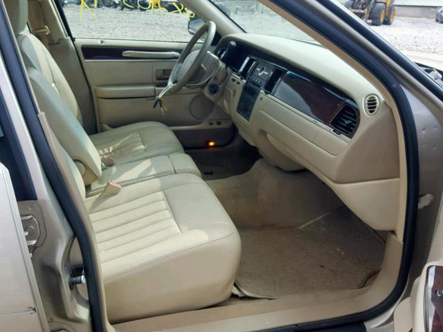 1LNHM81W57Y639197 - 2007 LINCOLN TOWN CAR S TAN photo 5