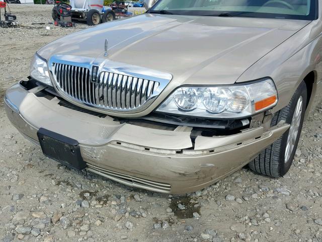 1LNHM81W57Y639197 - 2007 LINCOLN TOWN CAR S TAN photo 9