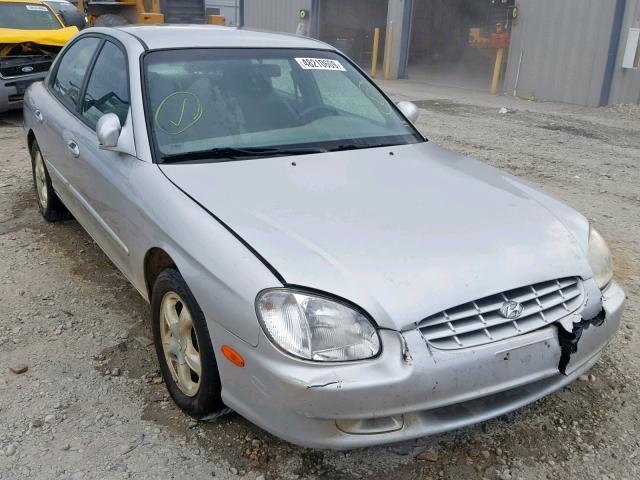 KMHWF25S4YA314508 - 2000 HYUNDAI SONATA GL WHITE photo 1