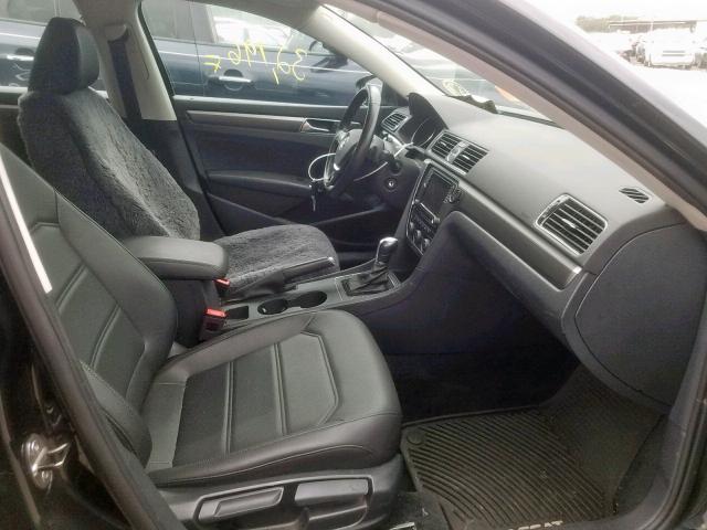 1VWDT7A35HC077786 - 2017 VOLKSWAGEN PASSAT R-L BLACK photo 5