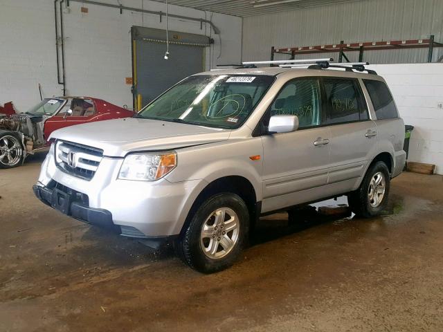 5FNYF18258B043677 - 2008 HONDA PILOT VP SILVER photo 2