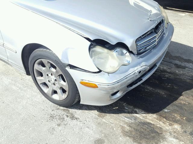 WDBRF61J75A678597 - 2005 MERCEDES-BENZ C 240 SILVER photo 9