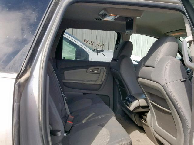 1GNLVFED8AJ208756 - 2010 CHEVROLET TRAVERSE L SILVER photo 6