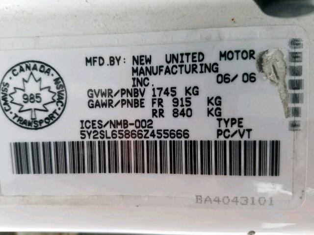 5Y2SL65866Z455666 - 2006 PONTIAC VIBE WHITE photo 10