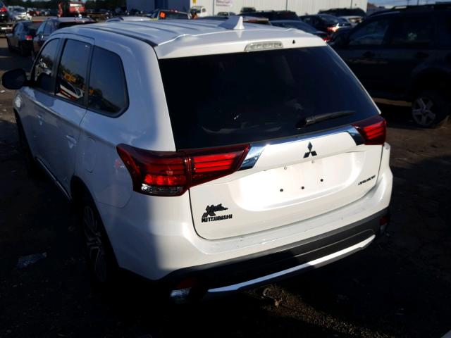 JA4AD2A32HZ070940 - 2017 MITSUBISHI OUTLANDER WHITE photo 3