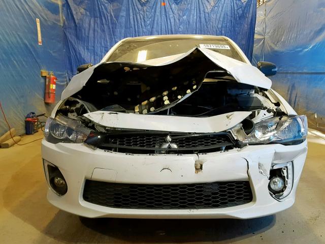 JA32U2FU2HU010387 - 2017 MITSUBISHI LANCER ES WHITE photo 9