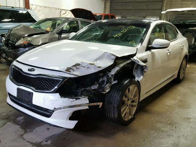 5XXGR4A6XFG377330 - 2015 KIA OPTIMA SX WHITE photo 2