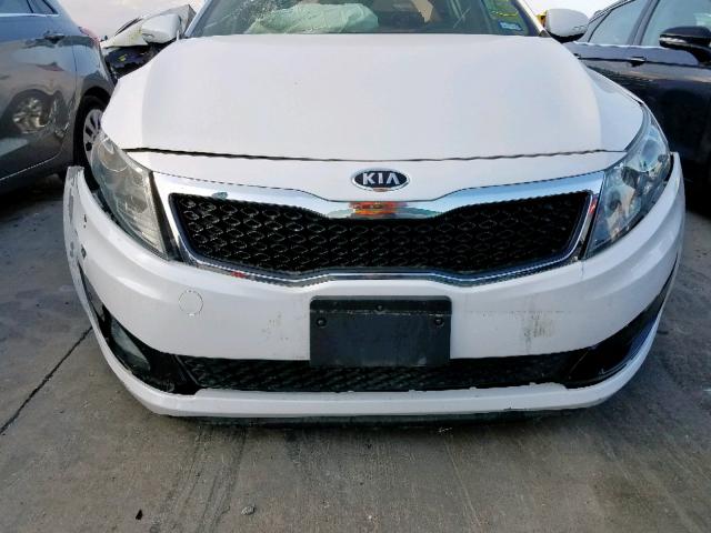 KNAGN4A79B5042916 - 2011 KIA OPTIMA EX WHITE photo 9