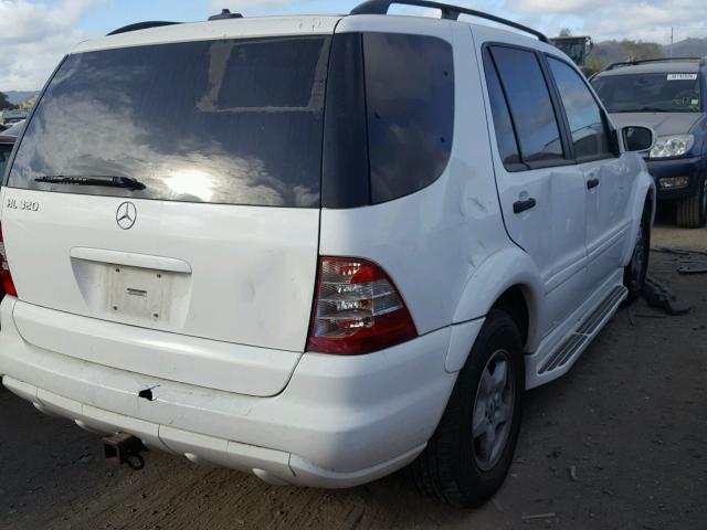 4JGAB54E62A328839 - 2002 MERCEDES-BENZ ML 320 WHITE photo 4