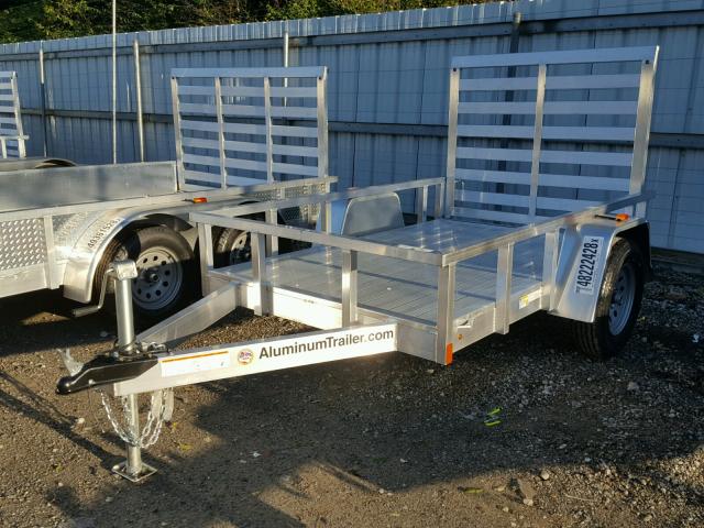 5JX1E0817KC214185 - 2019 ALUM TRAILER SILVER photo 2