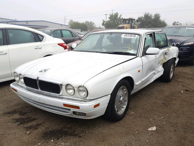 SAJHX1247VC801522 - 1997 JAGUAR XJ6 WHITE photo 2