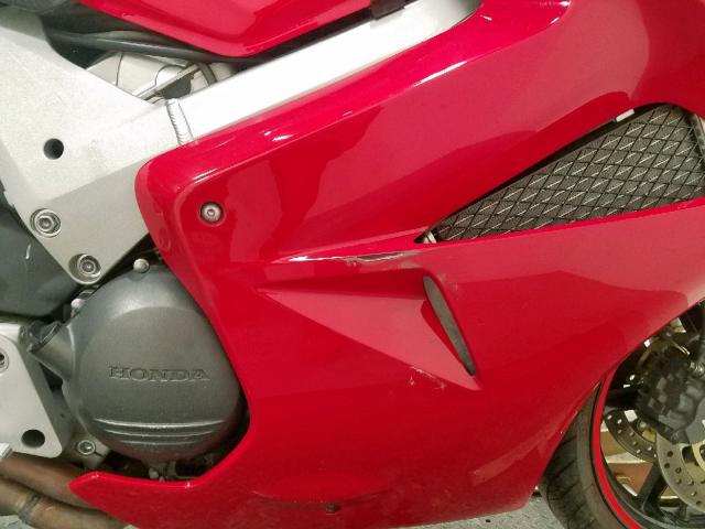 JH2RC46162M401769 - 2002 HONDA VFR800 RED photo 5