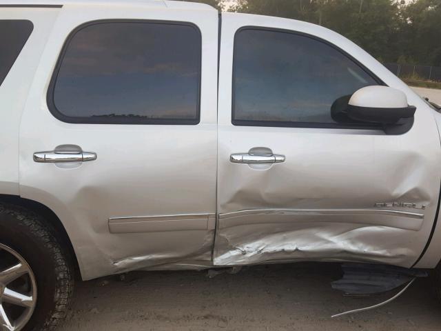 1GKS2EEF3BR294154 - 2011 GMC YUKON DENA SILVER photo 9