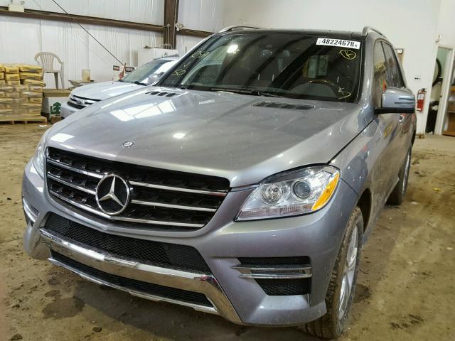 4JGDA5HB8DA179241 - 2013 MERCEDES-BENZ ML 350 4MA SILVER photo 2