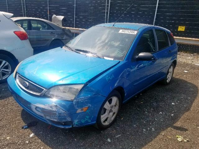 1FAHP37N37W182596 - 2007 FORD FOCUS ZX5 BLUE photo 2