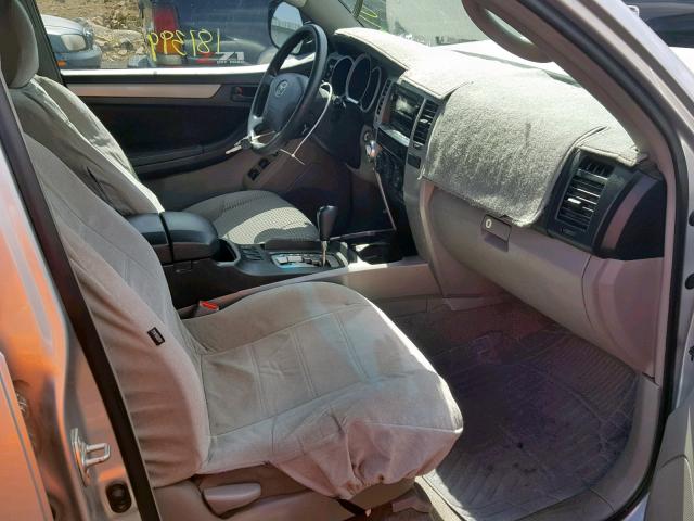 JTEBU14R578100579 - 2007 TOYOTA 4RUNNER SR SILVER photo 5