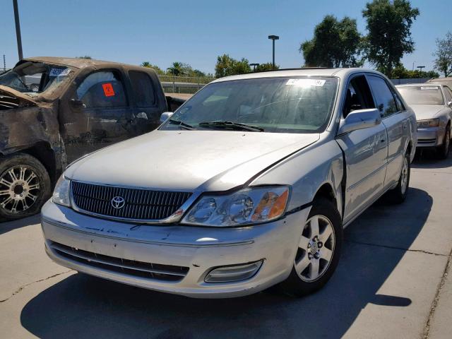 4T1BF28B82U229249 - 2002 TOYOTA AVALON XL SILVER photo 2