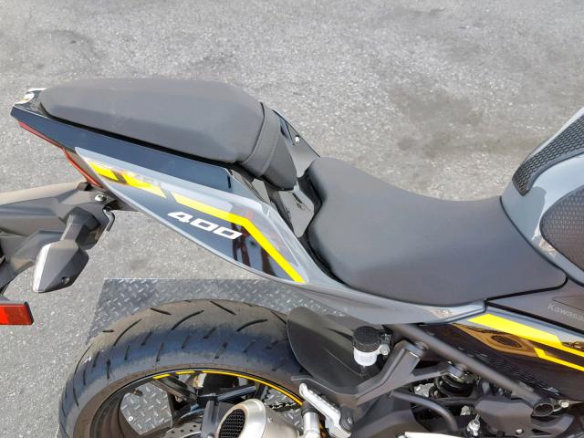 JKAEXKG1XJDA09498 - 2018 KAWASAKI EX400 GRAY photo 6