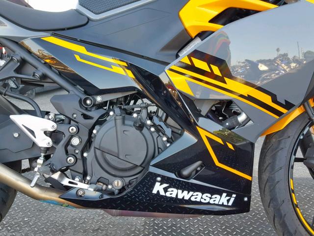 JKAEXKG1XJDA09498 - 2018 KAWASAKI EX400 GRAY photo 7