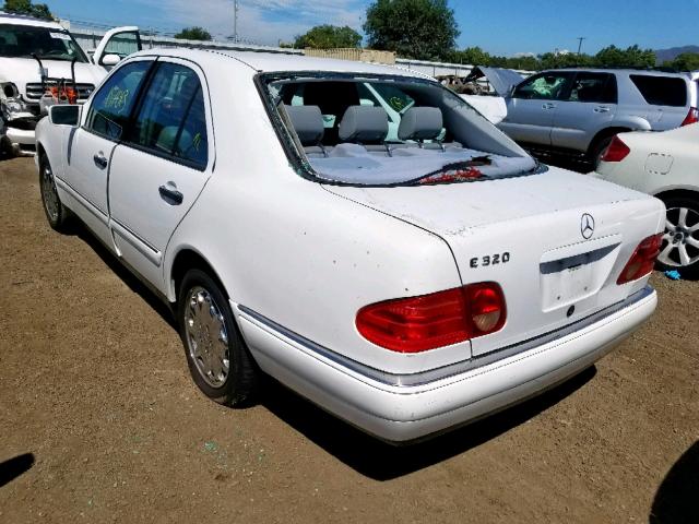 WDBJF65H3XA886144 - 1999 MERCEDES-BENZ E 320 WHITE photo 3