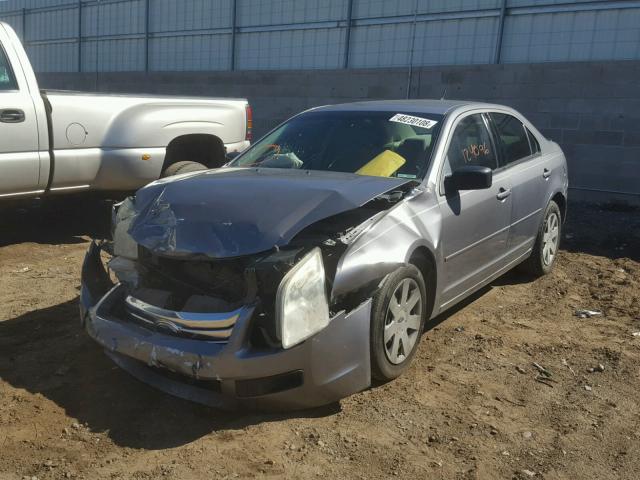 3FAHP06Z97R211881 - 2007 FORD FUSION S GRAY photo 2