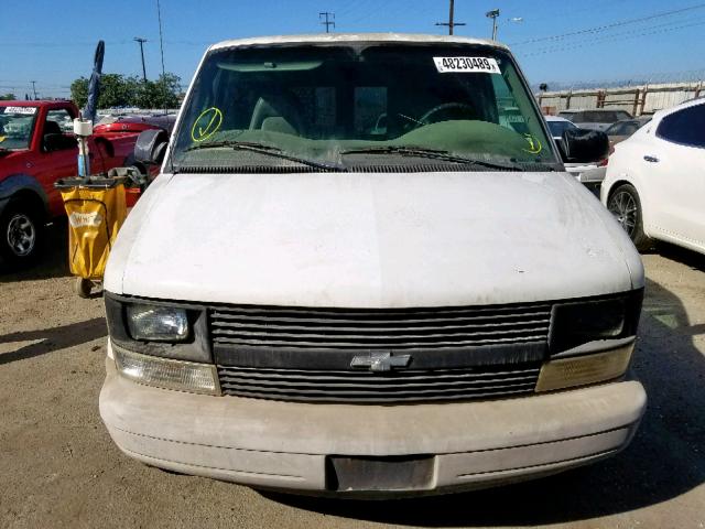 1GCDM19W2XB120948 - 1999 CHEVROLET ASTRO WHITE photo 9